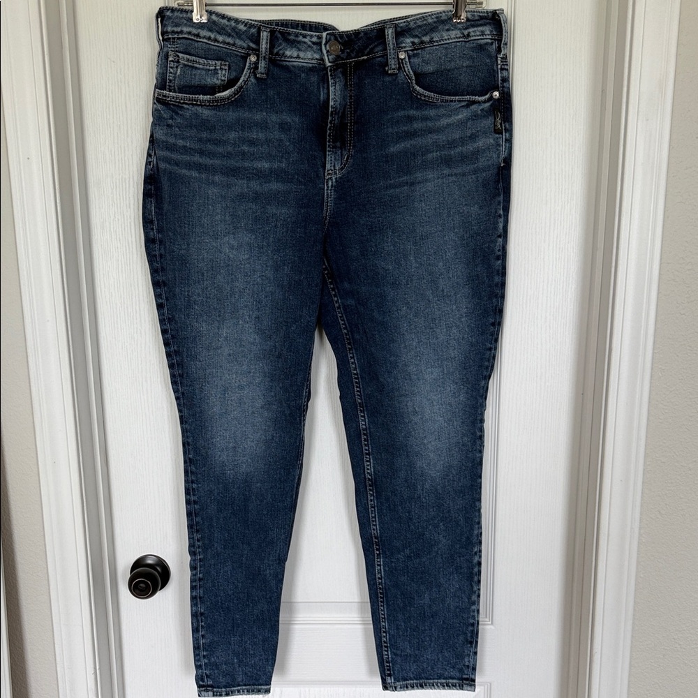 Silver Jeans Dark Blue Ankle Jeans